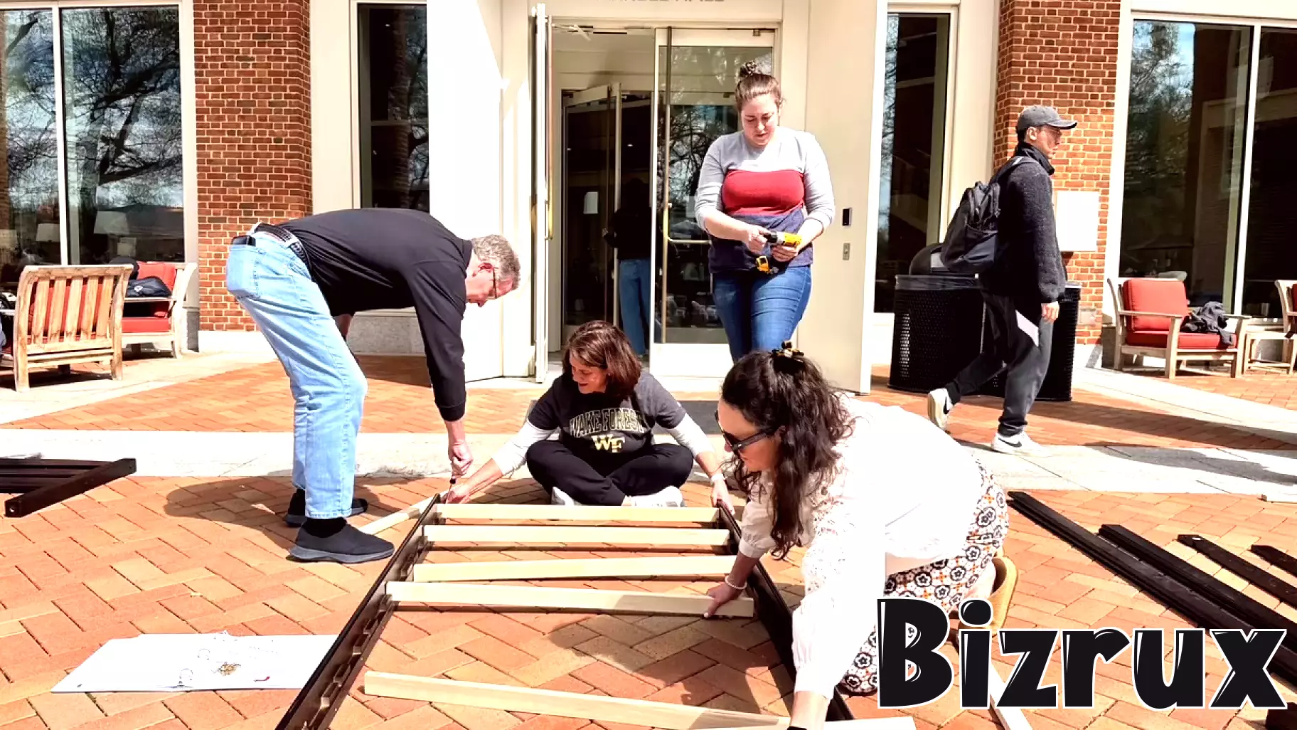 Business Professor Douglas Johnson integrates service in leadership course