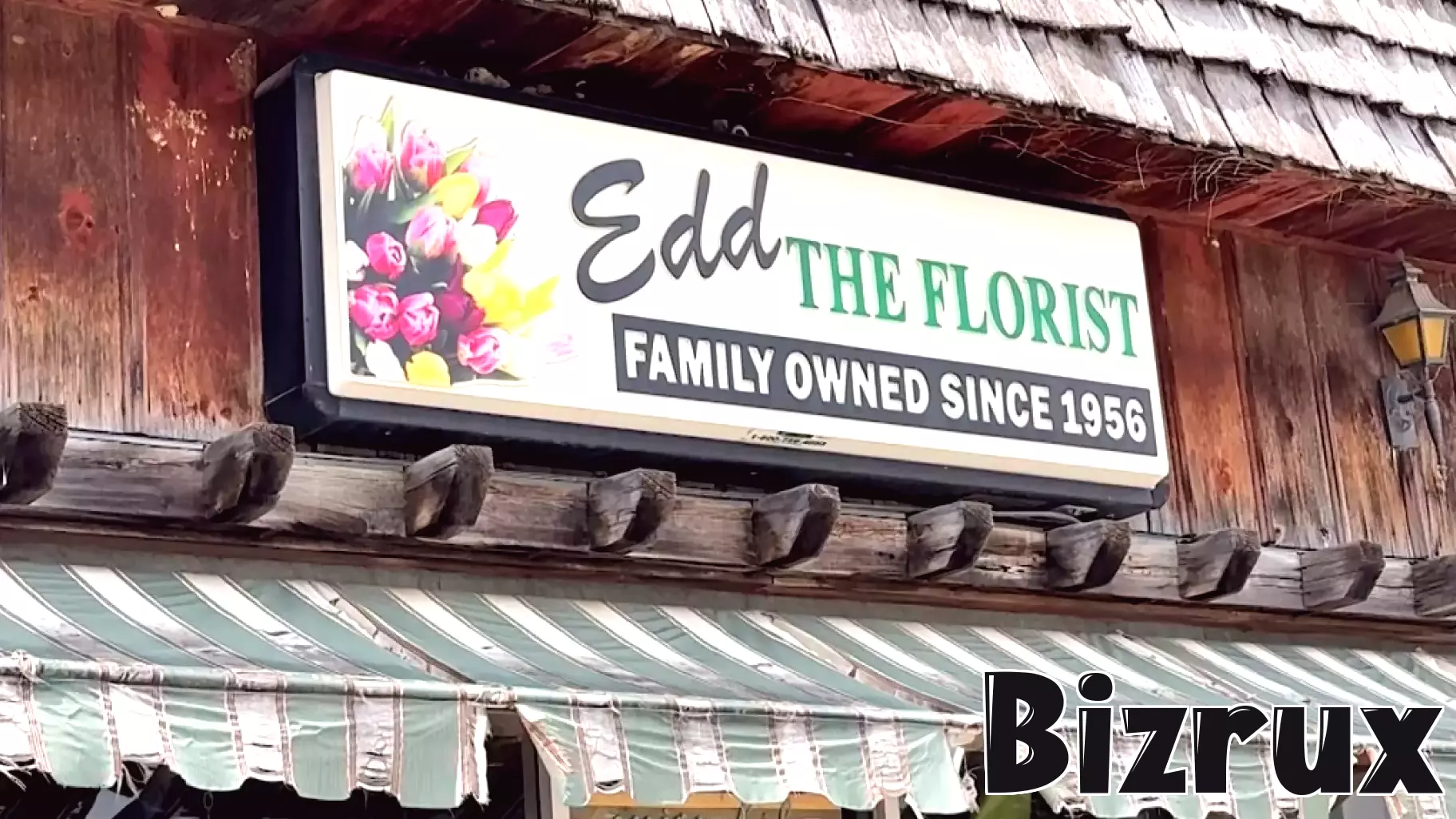 Family-run Ottumwa florist wins senators’ small business award