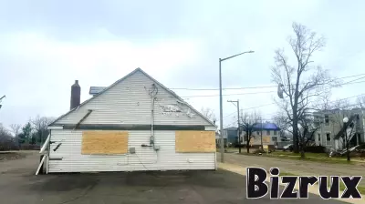 Group shelters inside a safe at Three Rivers family business during tornado