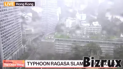 Super Typhoon Ragasa Hits Hong Kong, Halting Business Operations